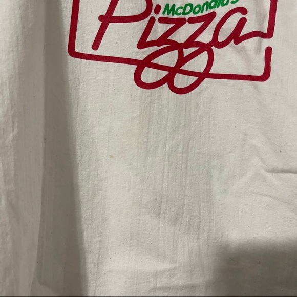 RARE vintage unisex McDonald’s pizza shirt - Picture 3 of 9